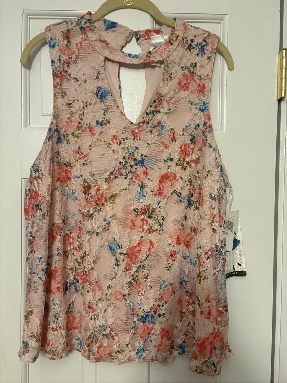 Society Pink Floral Lace Keyhole Sleeveless Blouse